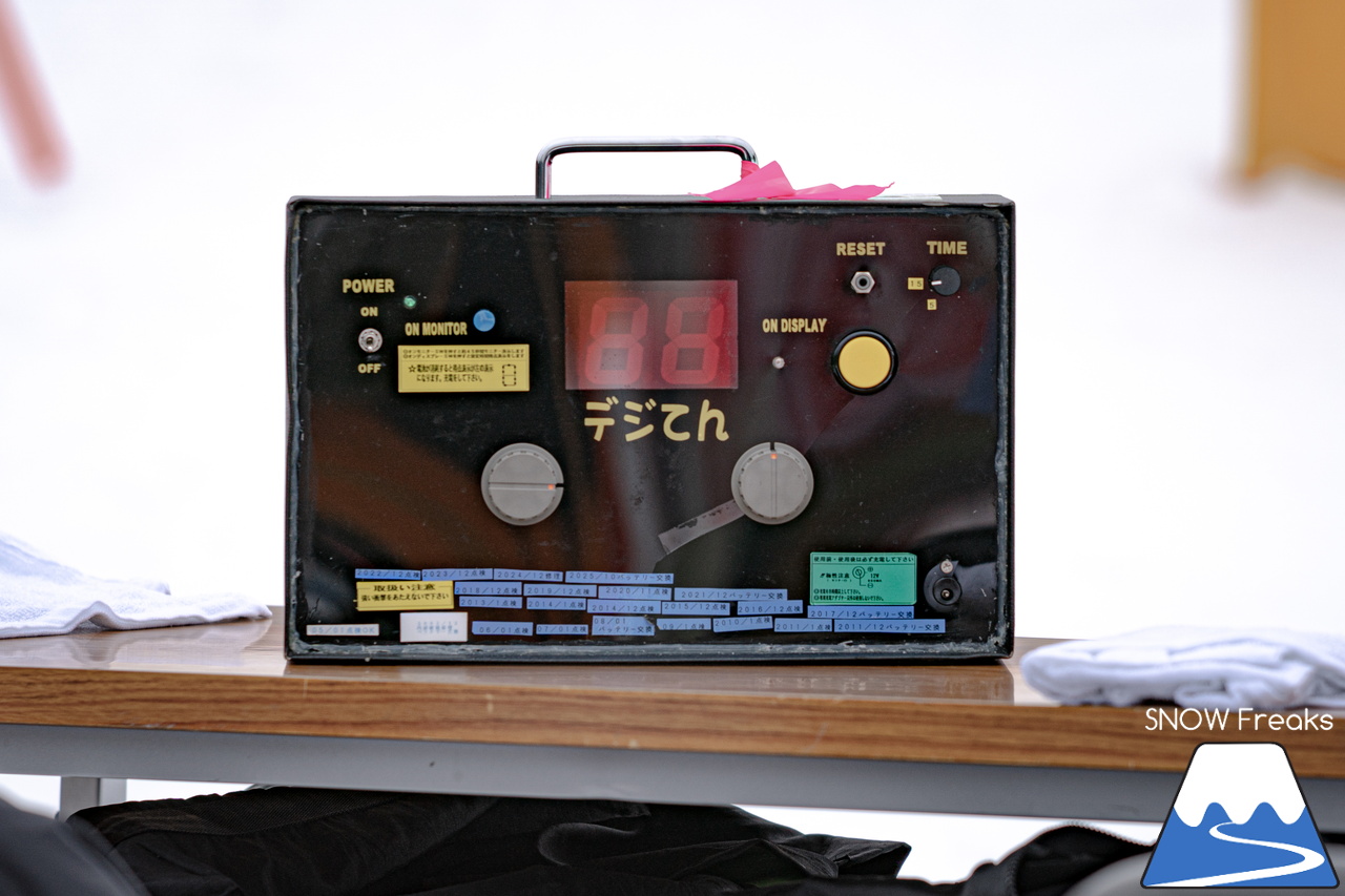 なんと約10年ぶりの「技術選」撮影?! PREMIER SKI ACADEMY presents 『2026プレミアカップ・スキー技術選』レポート！｜朝里川温泉スキー場